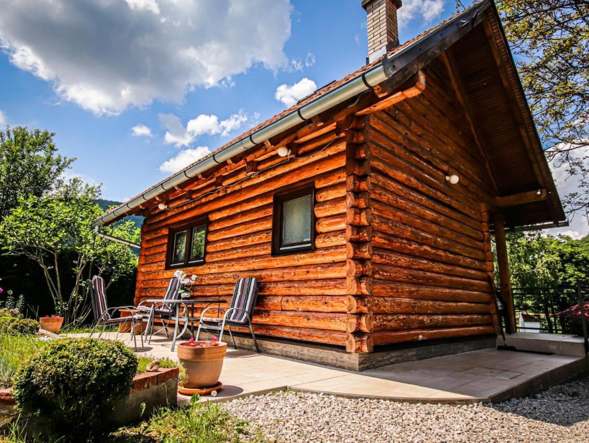 Home Eden Dobrenica Bihac Exterior photo